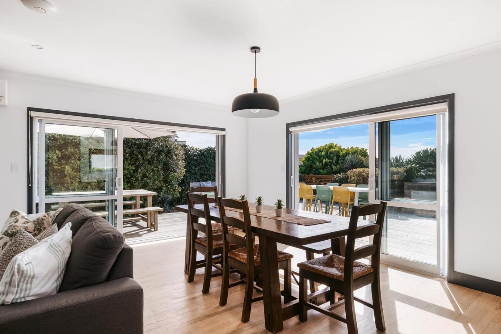 Seaside Beach Retreat - Outdoor Living Villa Mount Maunganui Esterno foto